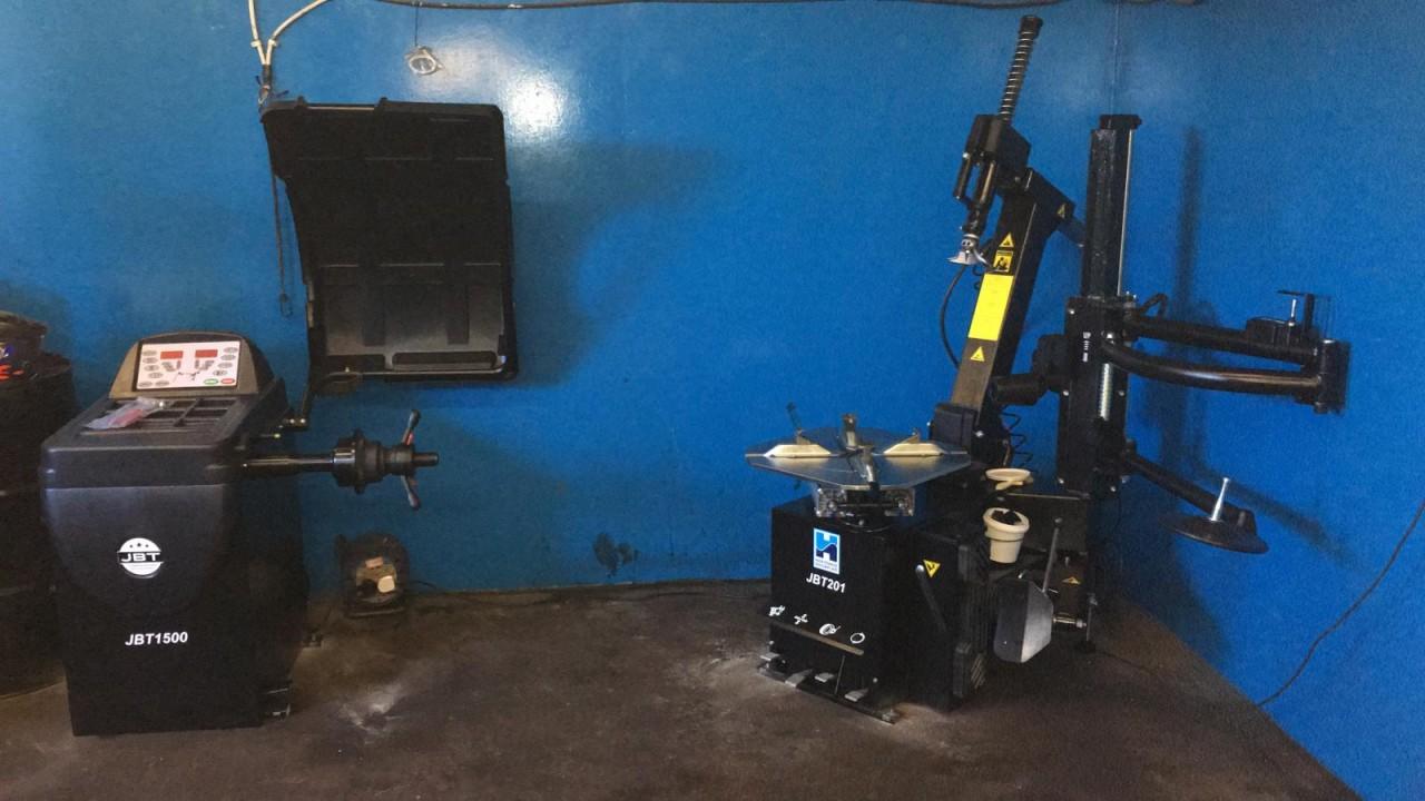 An image of equipment installation in Smithy Garage