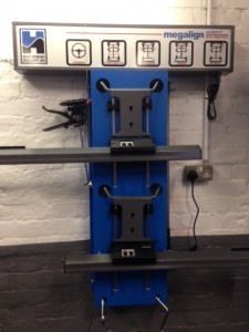 Lindleys auto centre ml4 w/m