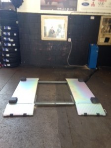 B & T Tyre & Exhaust Centre (Milton Keynes)